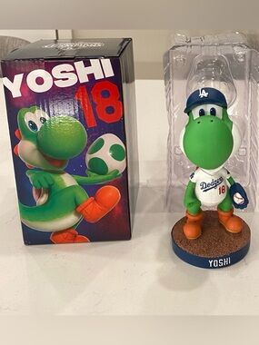 NEW Unopened Dodgers #18 Yoshi Bobblehead